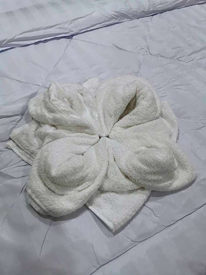 NST Boutique เอ็นเอสทีบูทีค