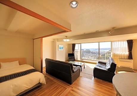 Quadruple Room with Sea View - Non-Smoking