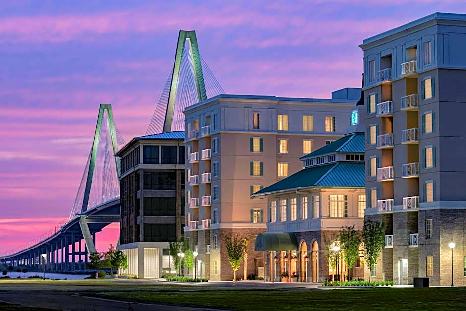 Embassy Suites By Hilton Mt. Pleasant Ferry Wharf