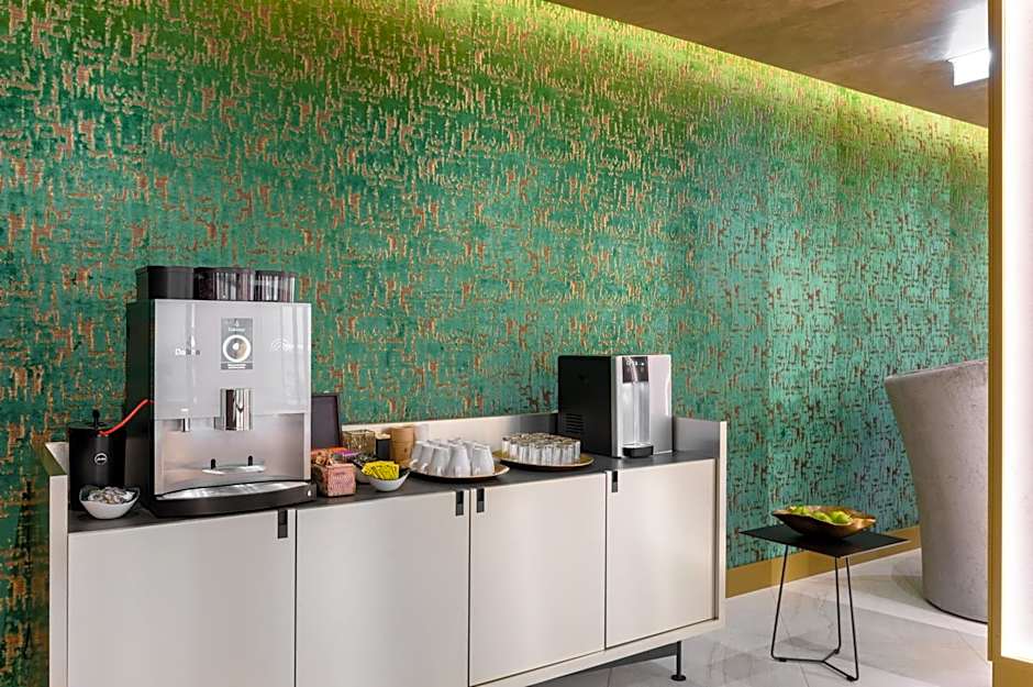 Emerald Hotel by Continental Group