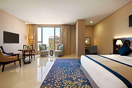 Accessible Deluxe King Room Non Smoking