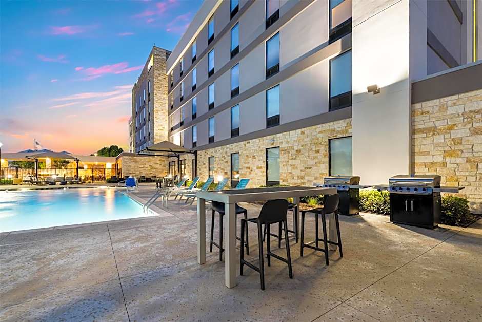 Home2 Suites By Hilton Dallas Addison