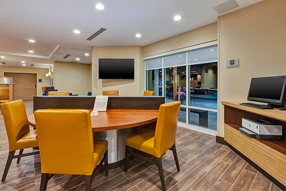 TownePlace Suites by Marriott Grand Rapids Airport Southeast