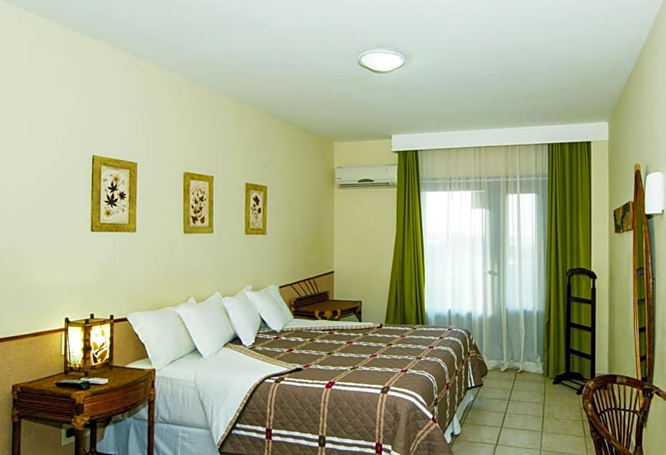 Divi-Divi Praia Hotel