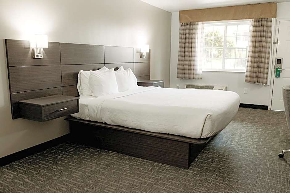 Quality Inn & Suites Lathrop