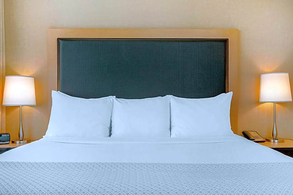 Cambria Hotel Denver International Airport