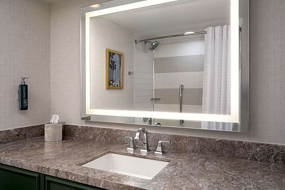 DoubleTree by Hilton Gainesville