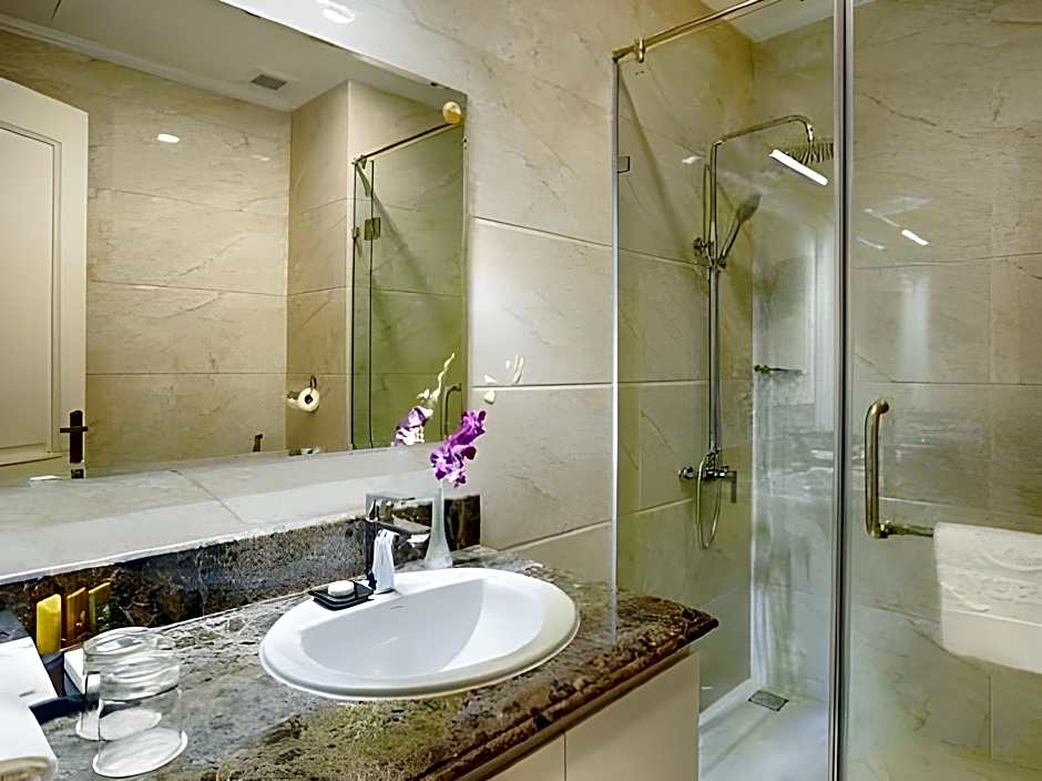 Riverside Hotel Quang Binh