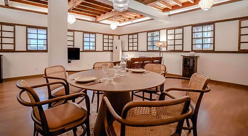 HotelArrive Jeonju Sihwayeonpung