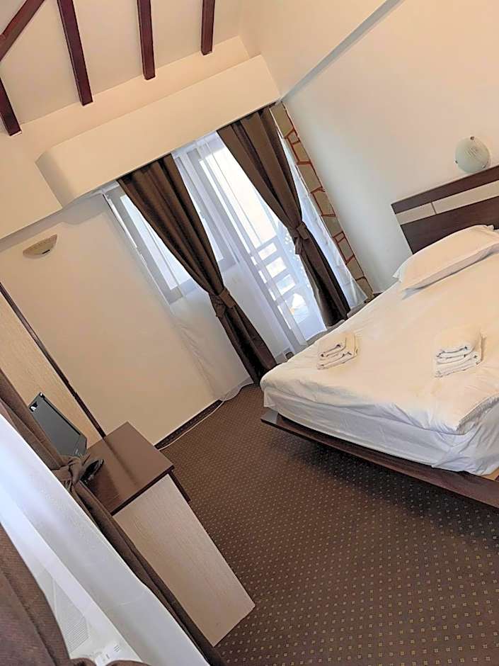 Restaurant Casa Nicolenco Azuga by Genco