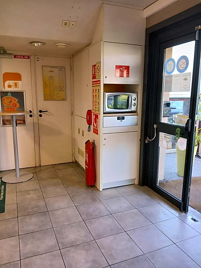 Unisotel Valenciennes EX-hôtel F1