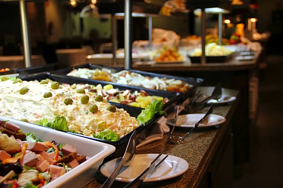 Fun Aragon Hills Hotel & Spa