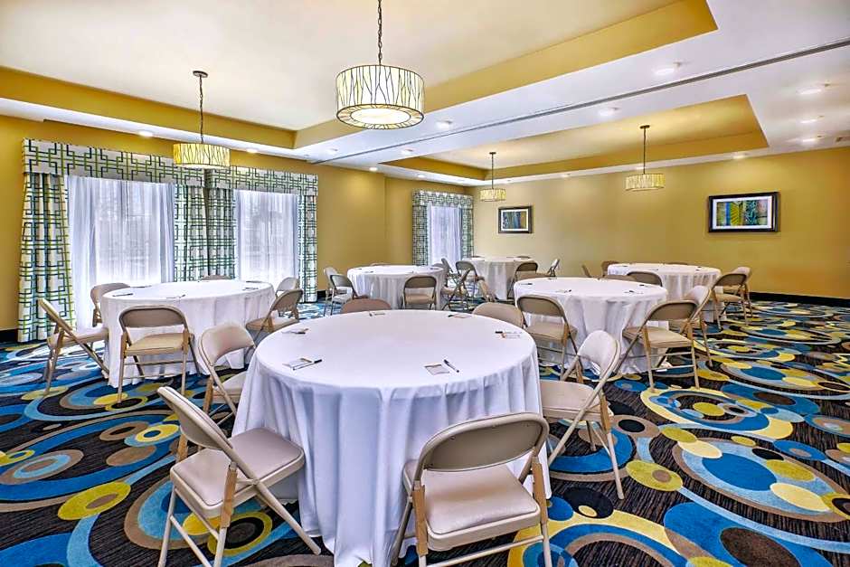 La Quinta Inn & Suites by Wyndham Niagara Falls