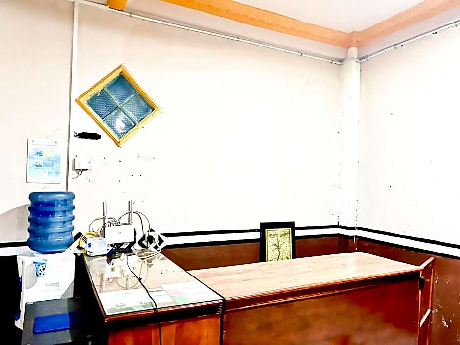 RedDoorz at Hotel Huni Raya Bromo