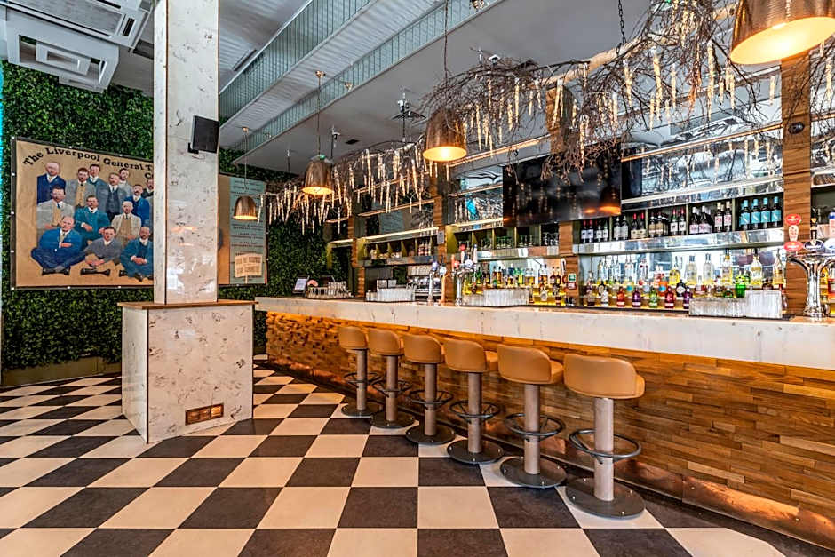 The Sir Thomas Hotel