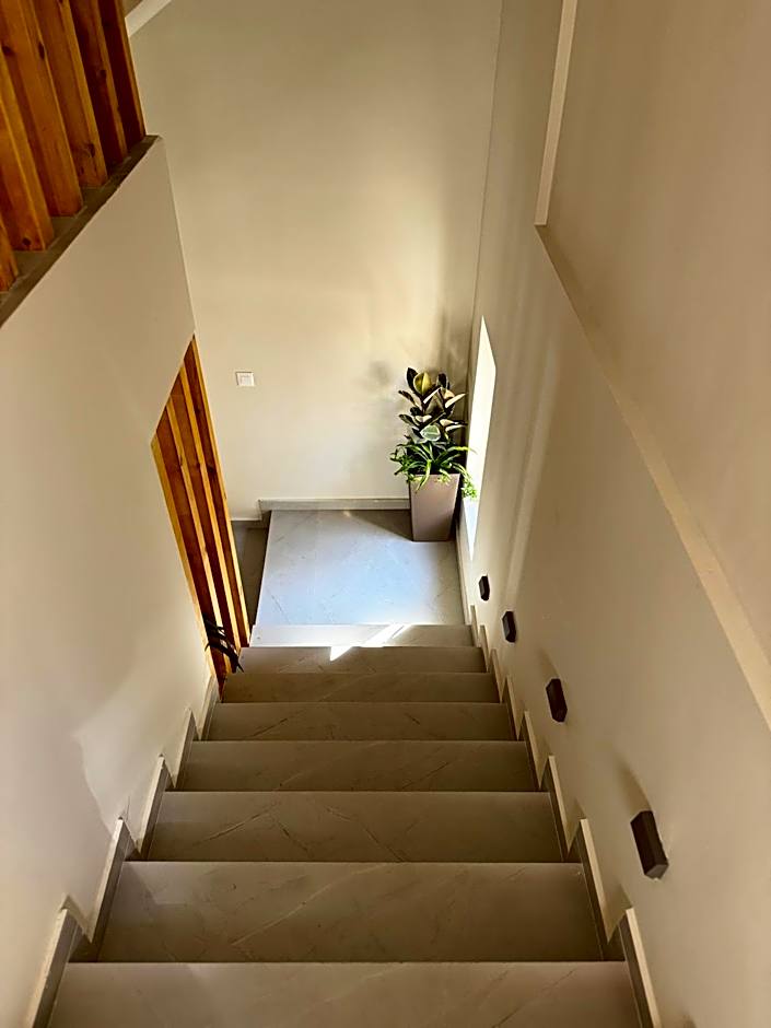 Lunar Hotel Modern Boutique