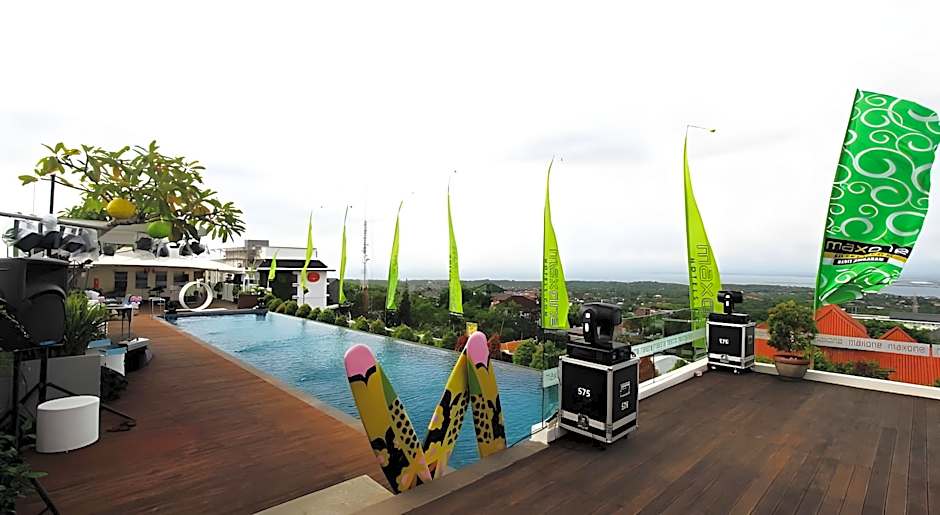 Maxonehotels At Bukit Jimbaran