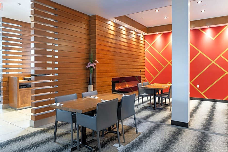 Four Points By Sheraton Edmonton International Airport