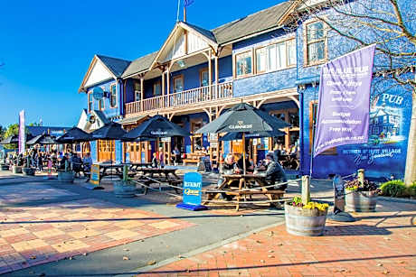 The Blue Pub