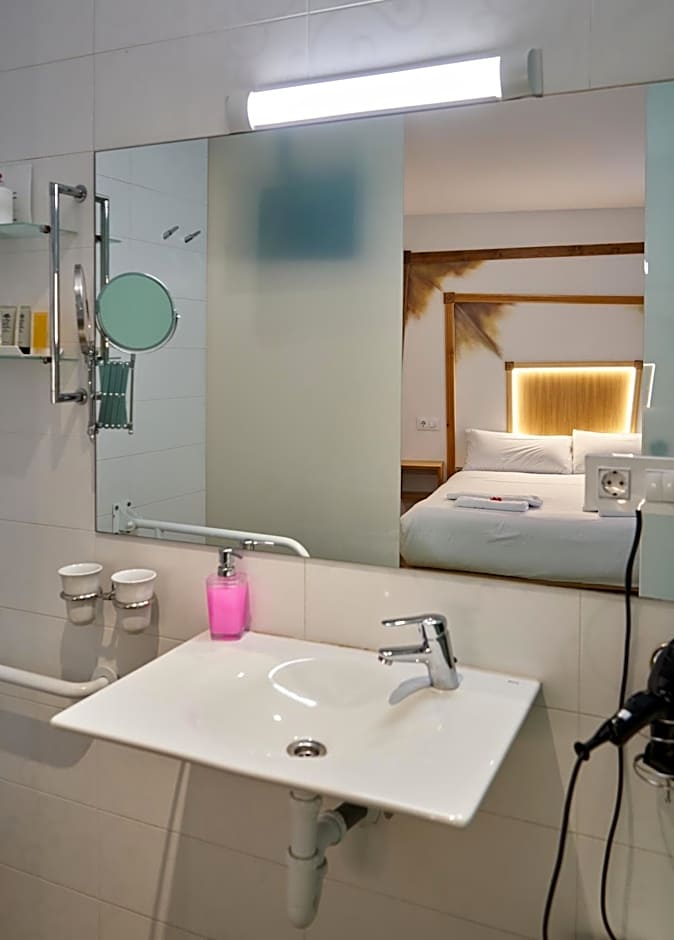 Pensión AliciaZzz Bed And Breakfast Bilbao