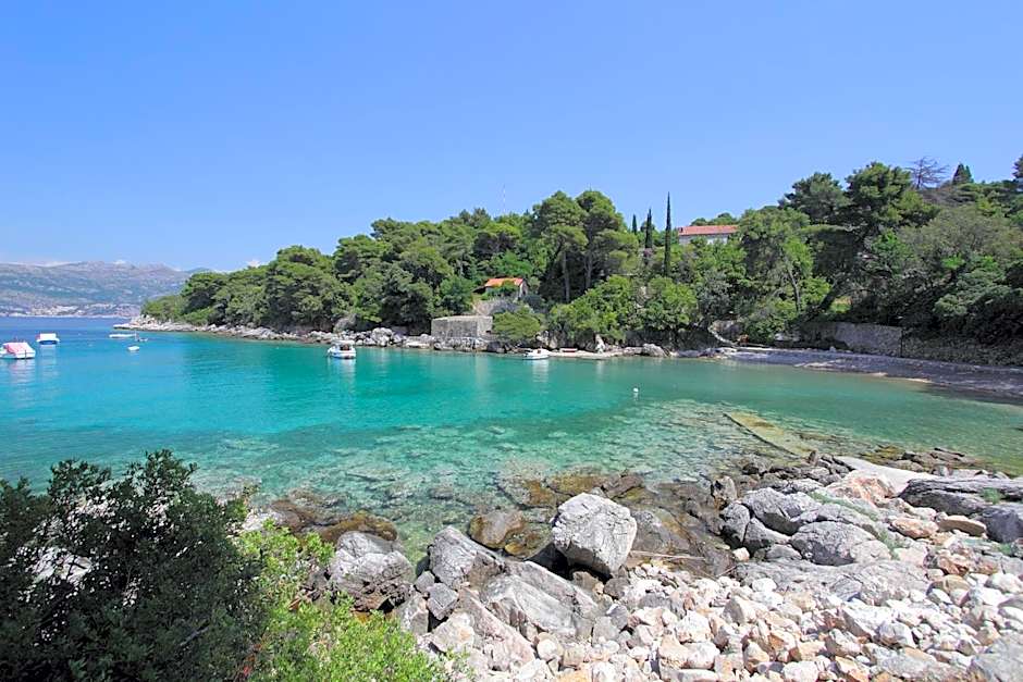 Kalamota Beach House