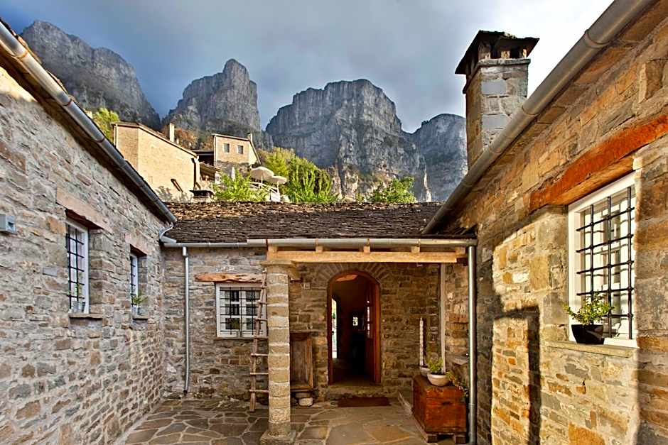 Mikro Papigo 1700 Hotel & Spa