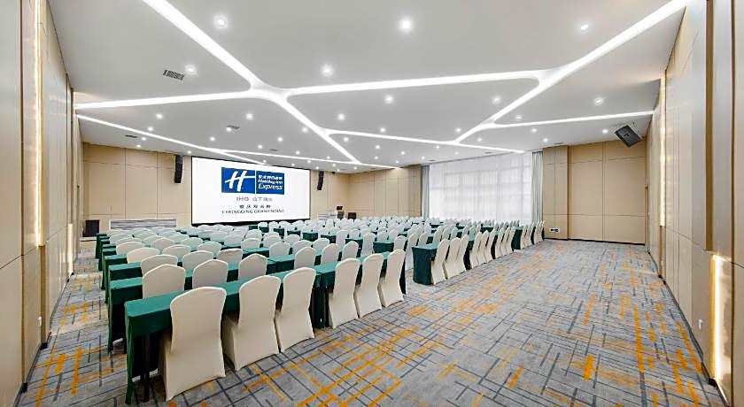 Holiday Inn Express Chongqing Guanyinqiao By IHG