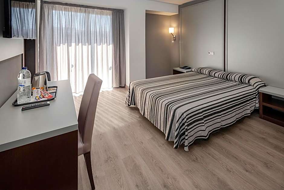 Summer Hotel
