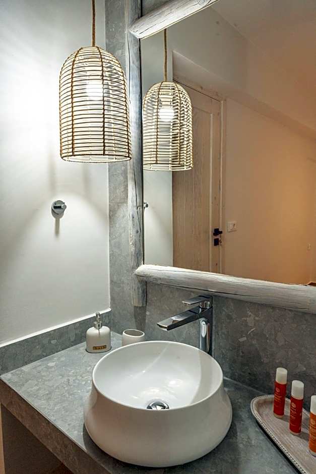 Aesthisis Sensational Accommodation