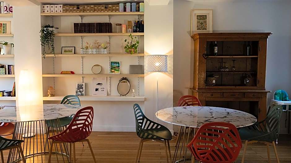 Chambres au coeur du quartier historique - Maison Alternativi