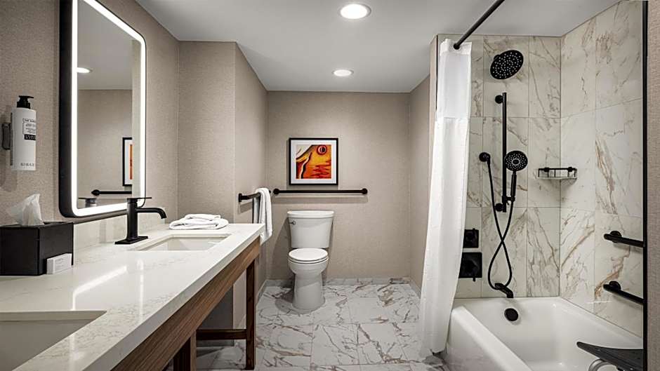Embassy Suites by Hilton Cincinnati Northeast Blue Ash