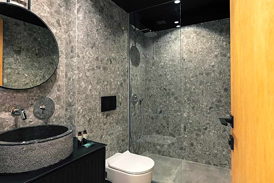 Chapter 02 Gallery Suites