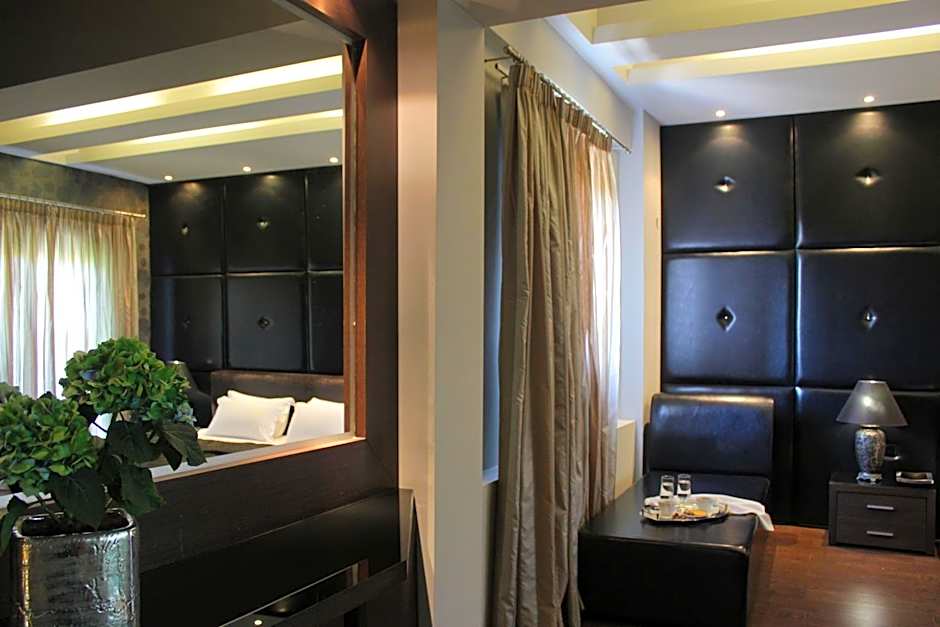 Galaxy Art Hotel
