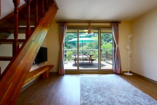 Hongcheon Yeongjin Pension