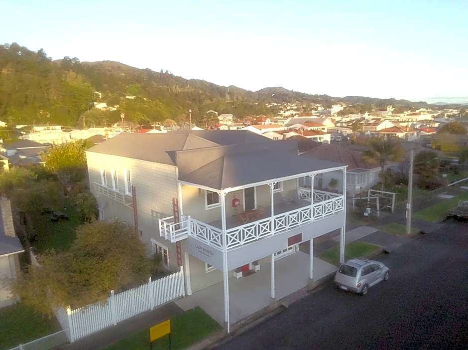 Lady Bowen Bed & Breakfast