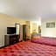 Econo Lodge Inn & Suites Clearwater Central