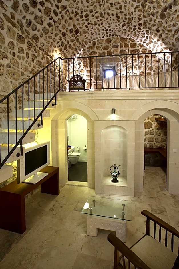 Kasr-i Nehroz Hotel