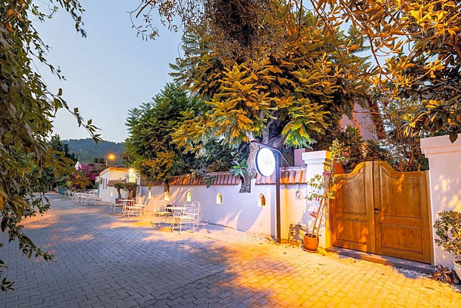 Yonca Anjelika Hotel