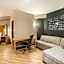 La Quinta Inn & Suites by Wyndham Chattanooga-Hamilton Place