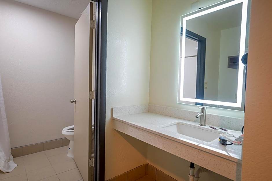 BlissPoint Inn, Kokomo