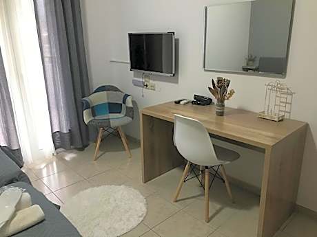 Heaven Studios & Apartments