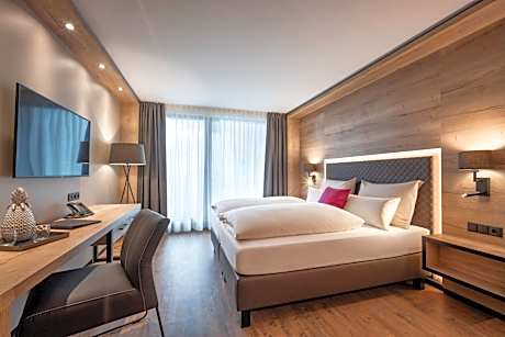 Deluxe Family Room- GENERATION