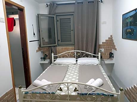 Family Room (2 Adults + 2 Children)