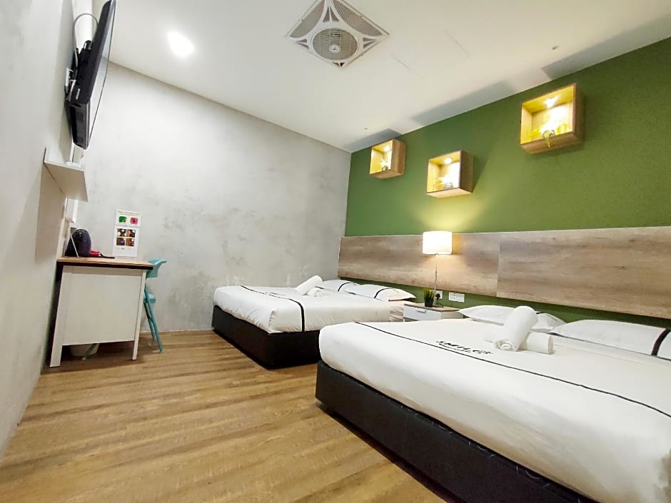 Smile Hotel Danau Kota