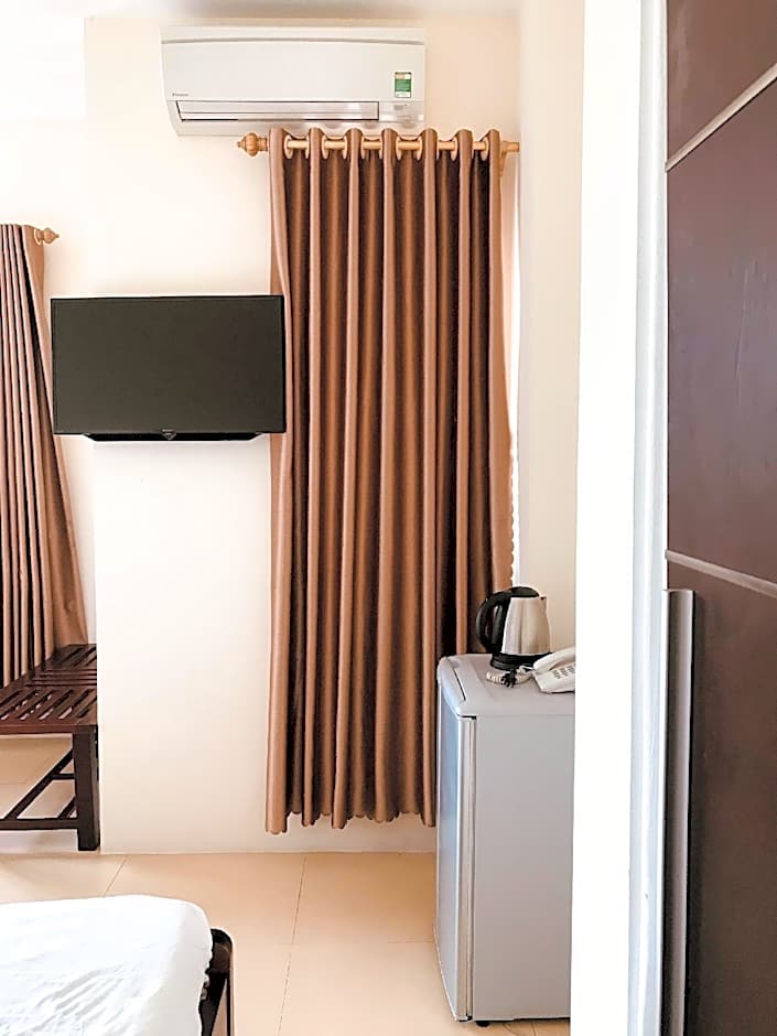 Nam Long Plus Hotel