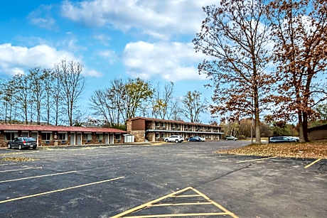 Econo Lodge Waupaca