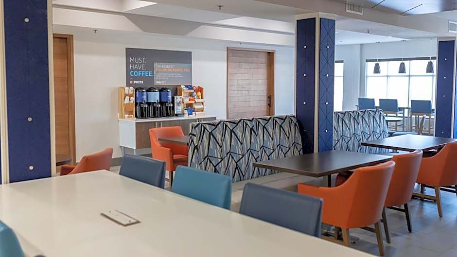 Holiday Inn Express Hotels & Suites Mountain Home By IHG