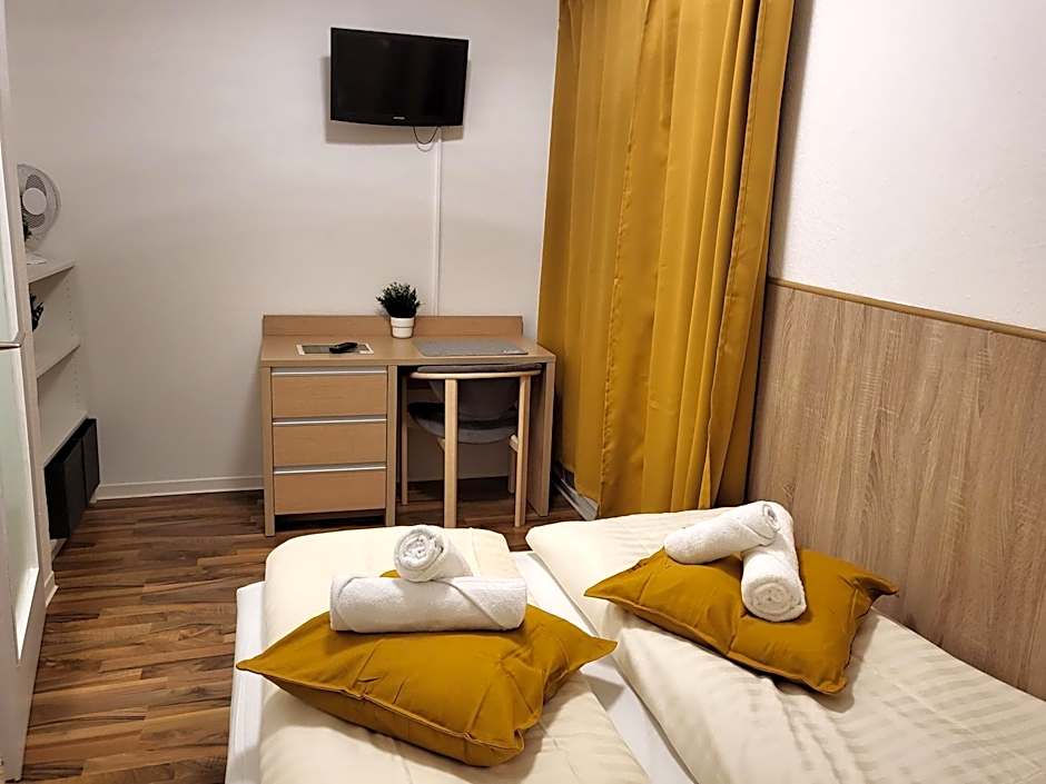 Photo 1 of 7 of Double Room