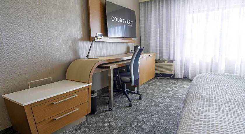 Courtyard by Marriott Cleveland Willoughby