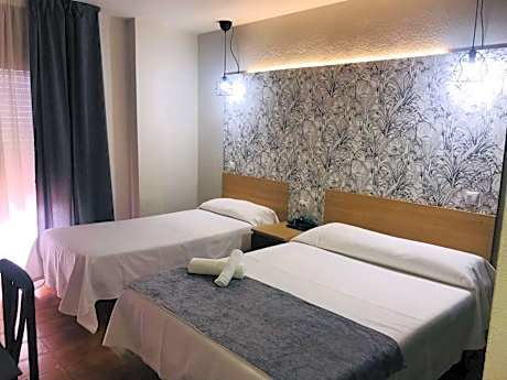 Triple Room with Sea View